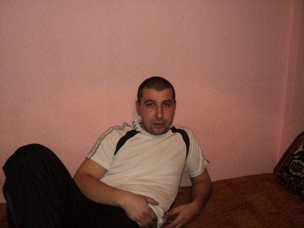 Женя Иванов