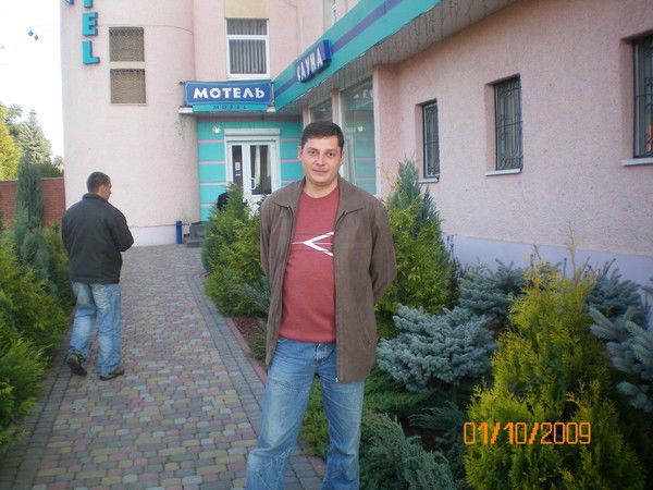 Роман Ткаченко