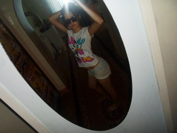 Q_U_E_E_N_O_F_ B_E_A_U_T_Y