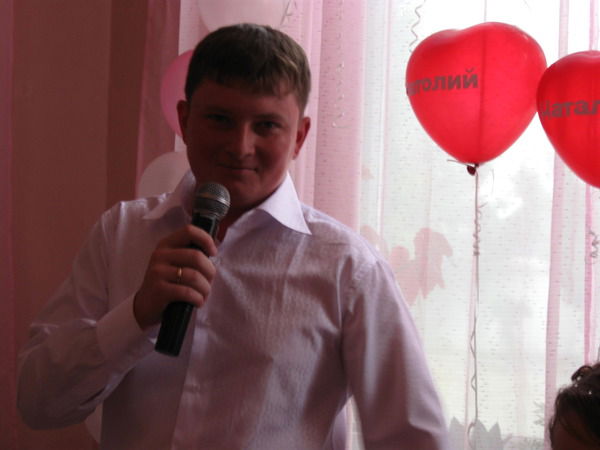 Анатолий Степанов