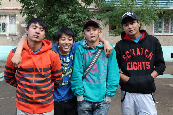 ••• Нони •••