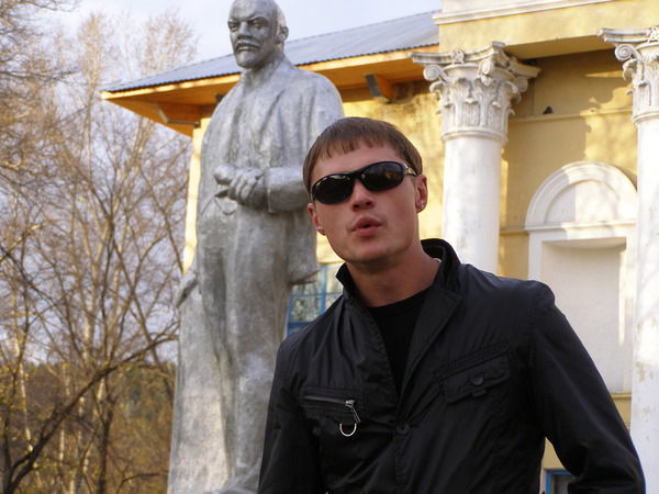 Жека Секачев