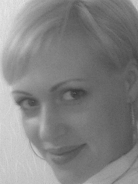 Елена Попова