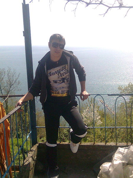 Руслан Попов