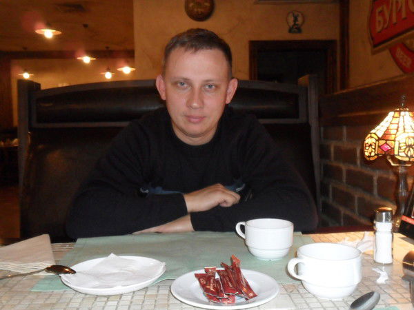 Максим Попов