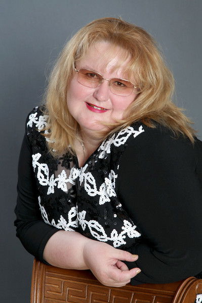 Елена Привалова