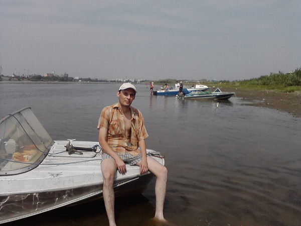 Влад Светоносов