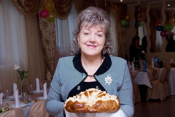 Елена Комиссарова