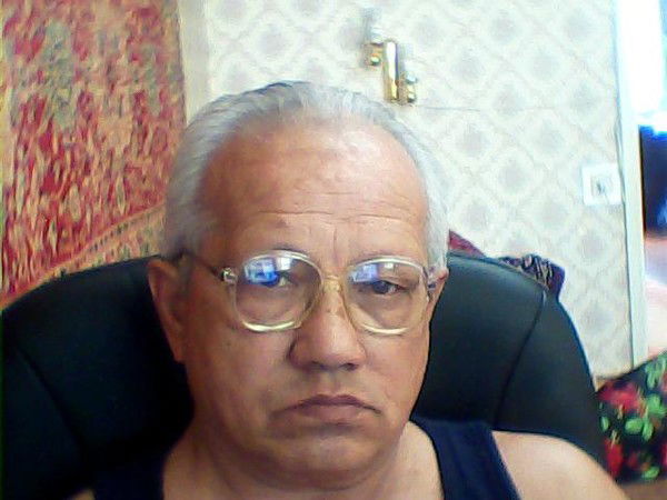 Анвар Ханходжаев