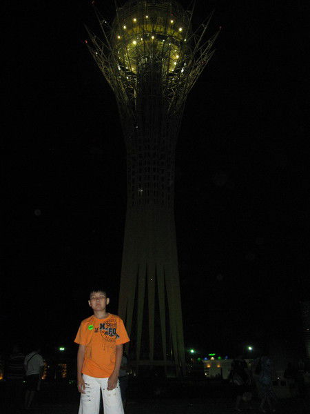 Алишер Амиров