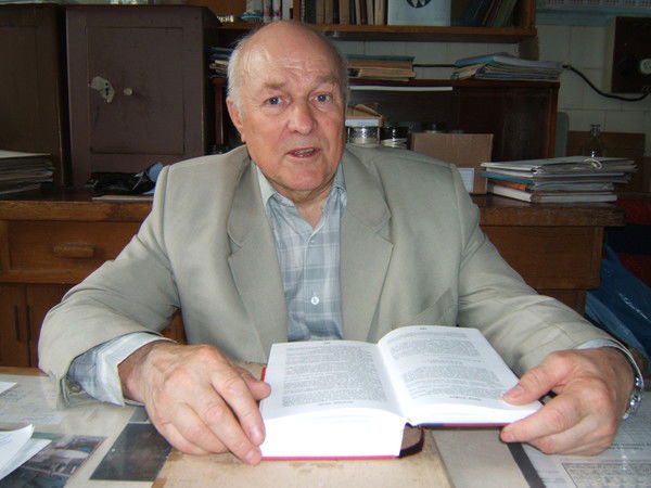 Анатолий Неверов