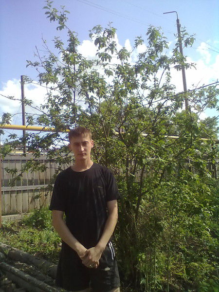 Олег Леонтьев