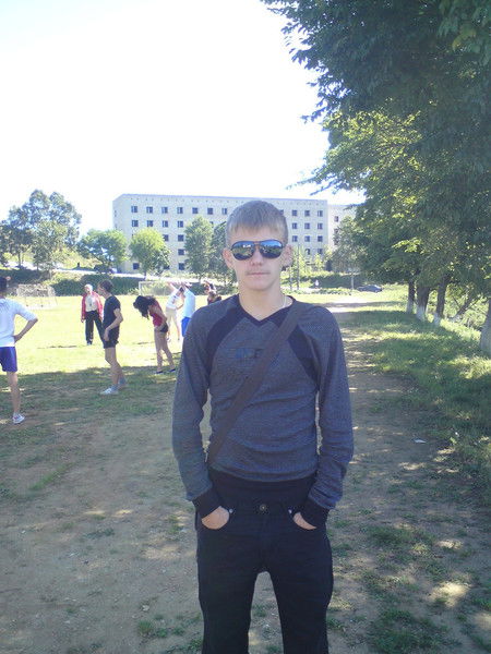 Андрей Романов