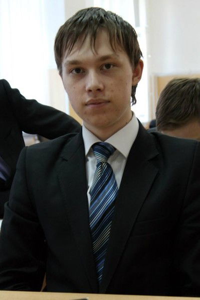 Максим Усманов