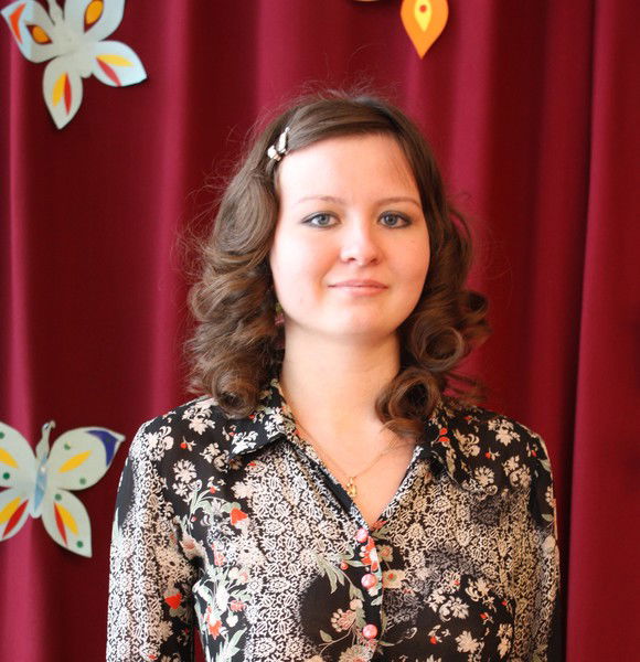 Алина Поликанова