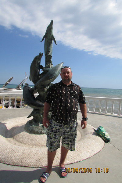 Олег Жмутов