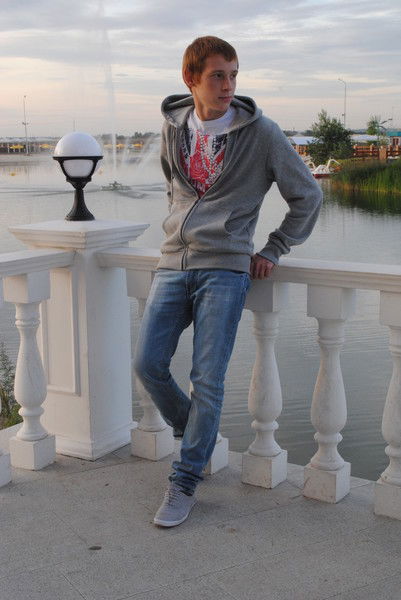 Максим Петров