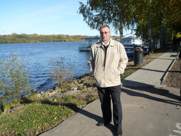 Юрий Костоломов