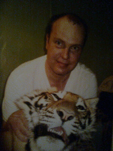 Юрий Петров