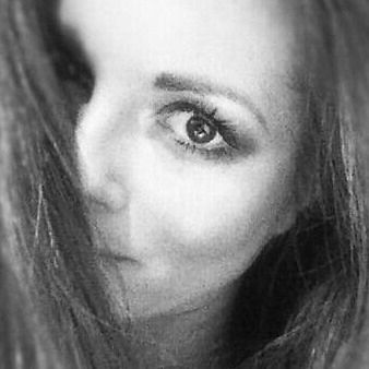 Лена Нартова