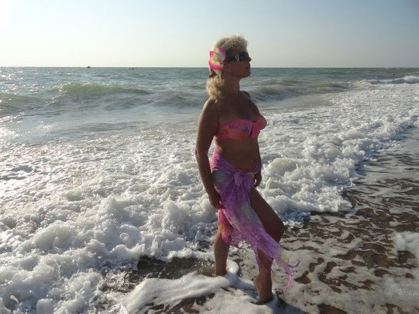 Елена Непомнящая