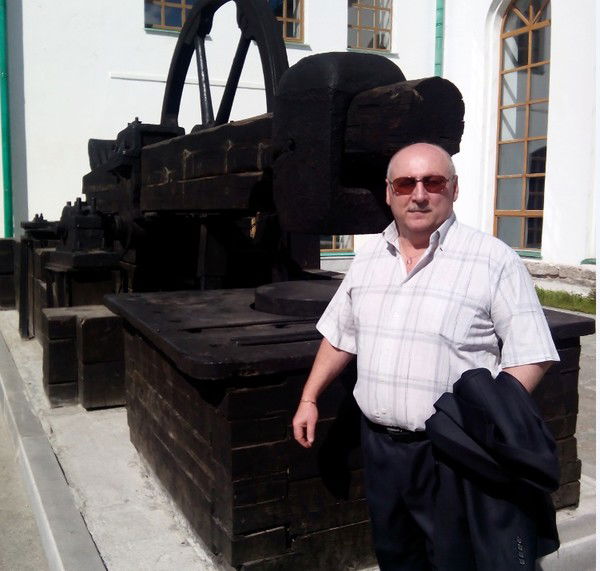 Анатолий Сундуков