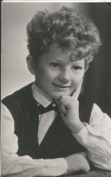 Олег Комаров