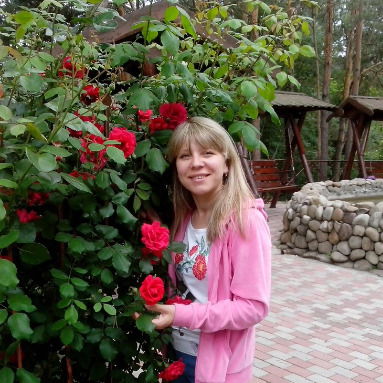 Наташа Савинець