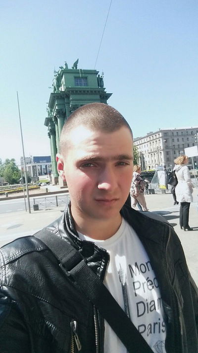 Илья Ларичев