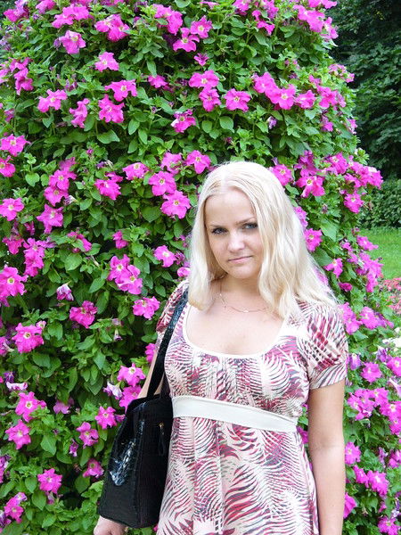 Елена Елена