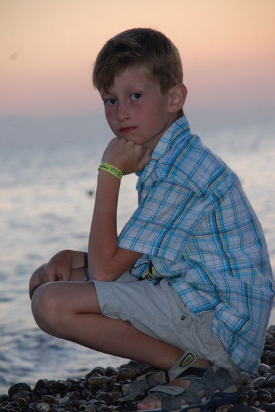 Влад Бондарев