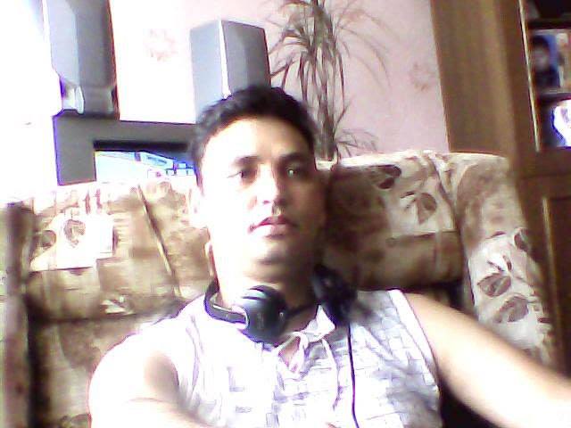 Рустамшох Неизвесны