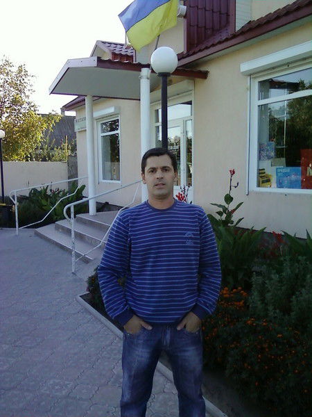 Виталий Недолуженко