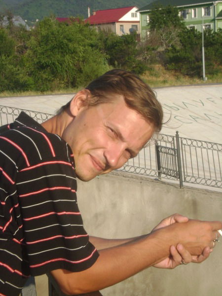 Денис Бенюх