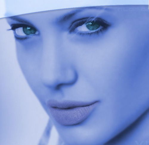 Юлия Чурсина