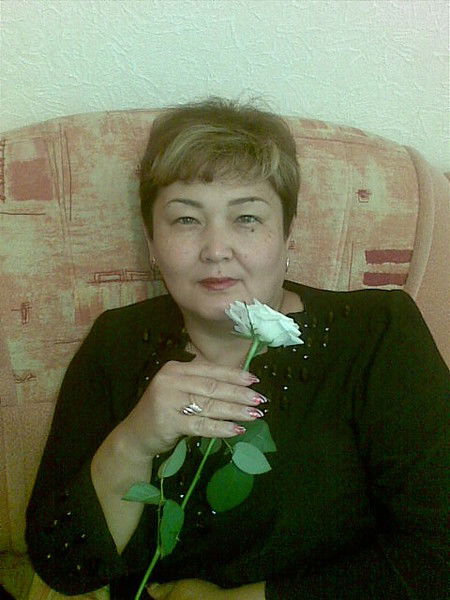 Дина Есенаманова