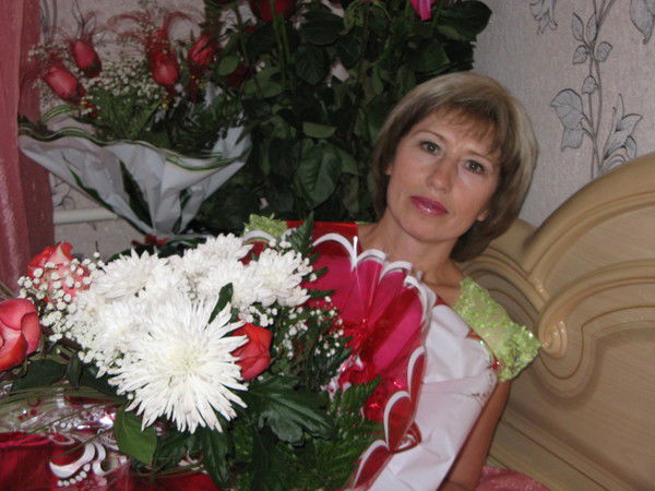 Галина Санарова