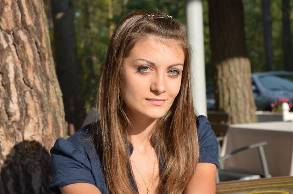 Алла Захарова