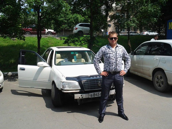 Александр Гнездилов