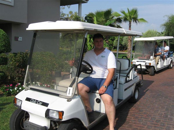 Дмитрий Басов