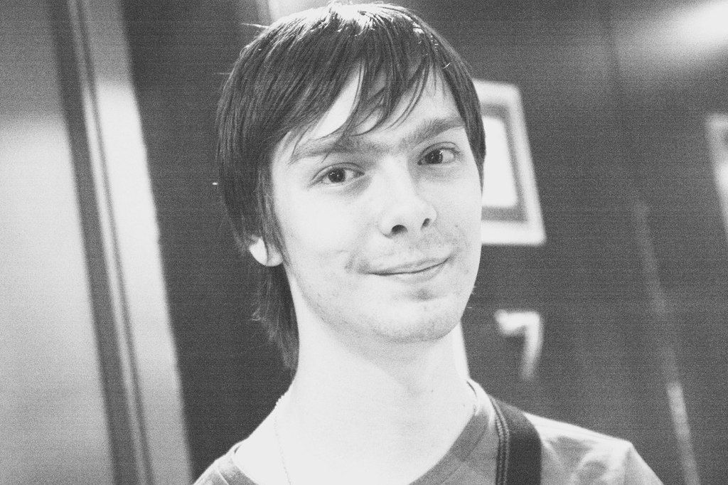 Александр Ларионов