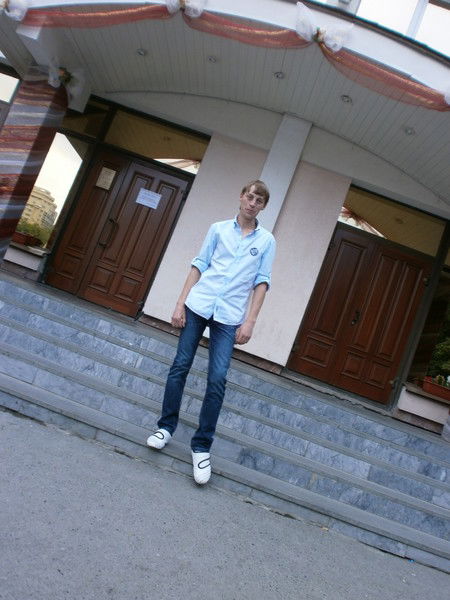 Толик Дмитриев