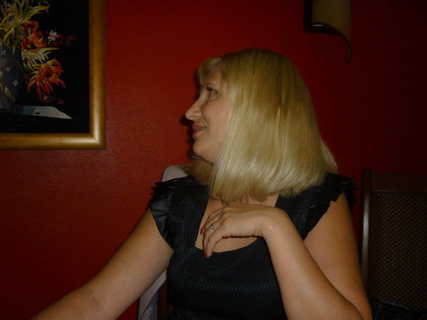 Лариса Зелюкова