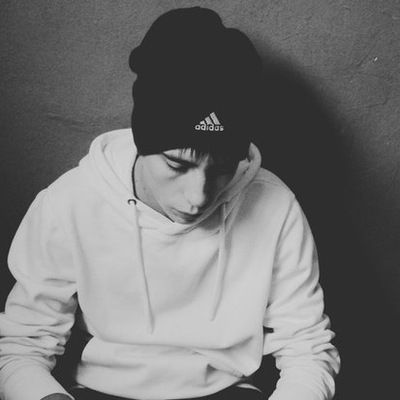 Влад Антонов