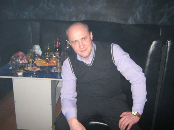 Антон Мельников