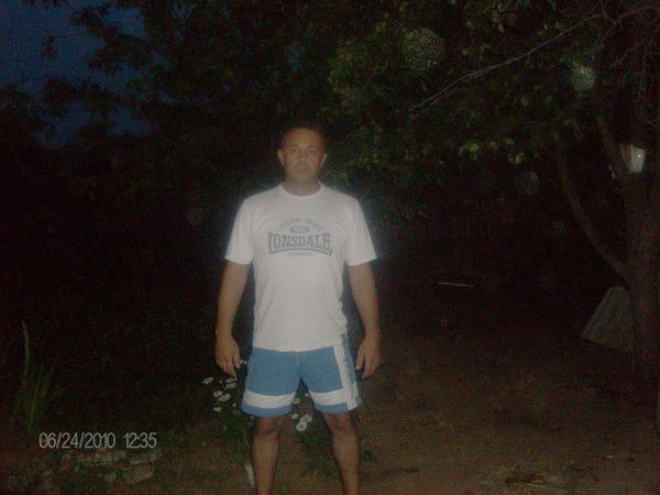 Александр Сакиев