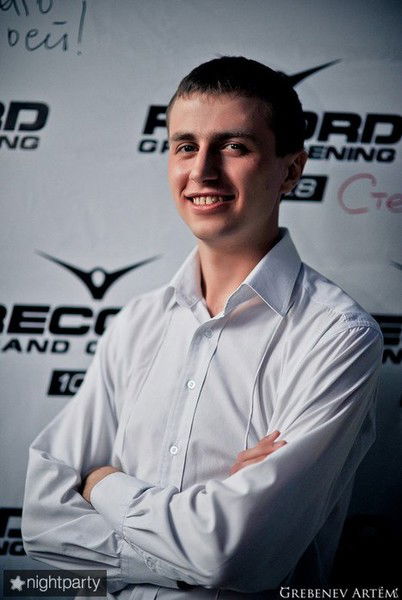 Денис Леснов