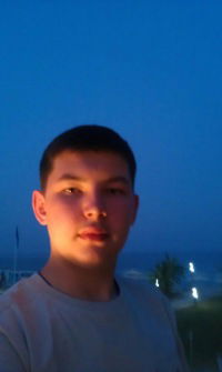 Влад Арисов