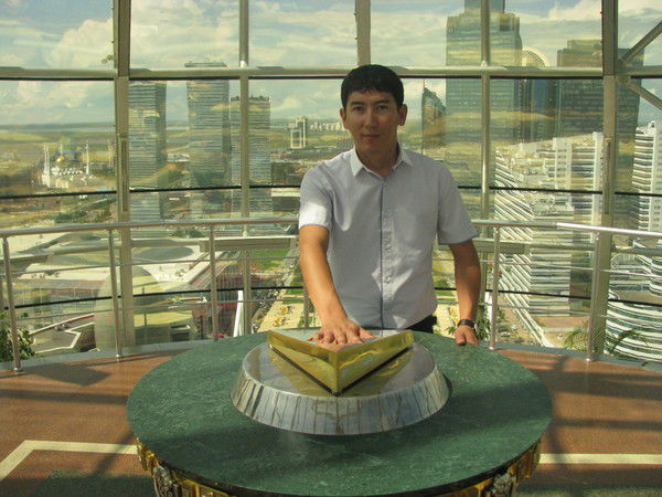 Женис Базарбаев