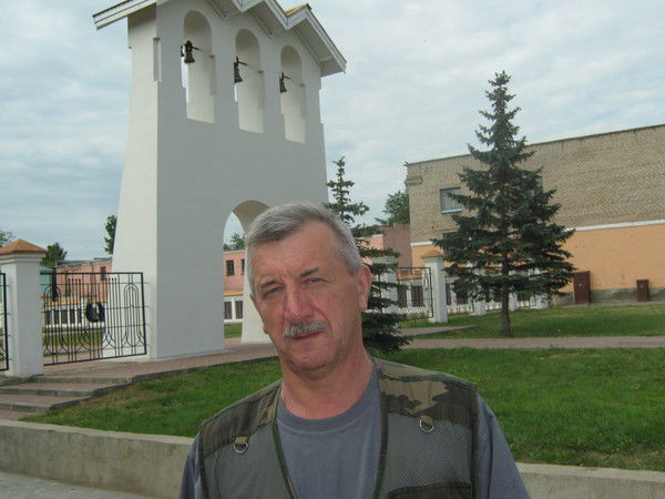 Александр Усачев